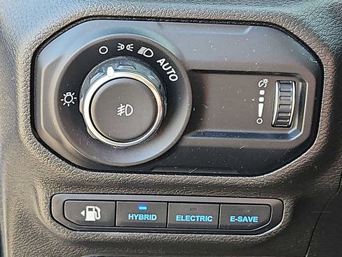 Used 2023 Jeep Wrangler Unlimited w/ Cold Weather Group AWD/4WD image 25