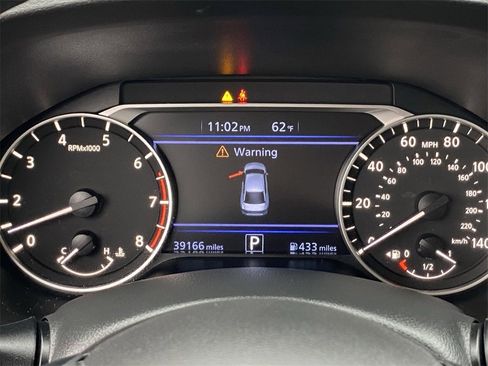 Used 2024 Nissan Altima 2.5 SV image 32