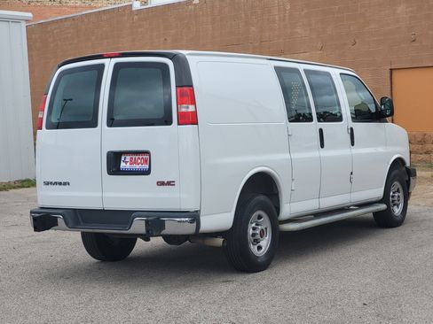 Used 2023 GMC Savana 2500 w/ Driver Convenience Package image 6