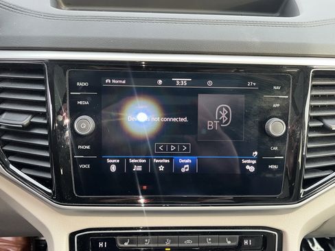 Used 2022 Volkswagen Atlas SEL Premium image 28