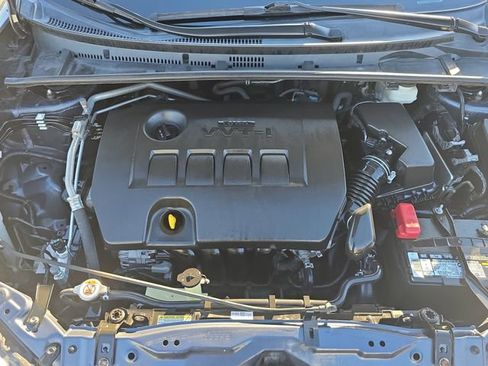 Used 2019 Toyota Corolla LE image 29