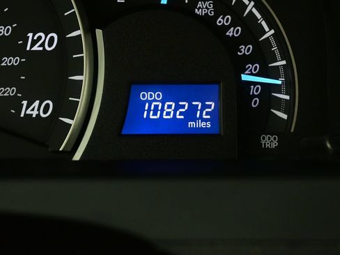 Used 2014 Toyota Camry LE FWD image 22