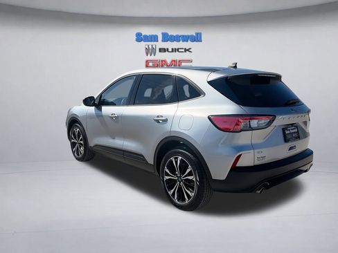 Used 2021 Ford Escape SE w/ SE Sport Appearance Package image 7