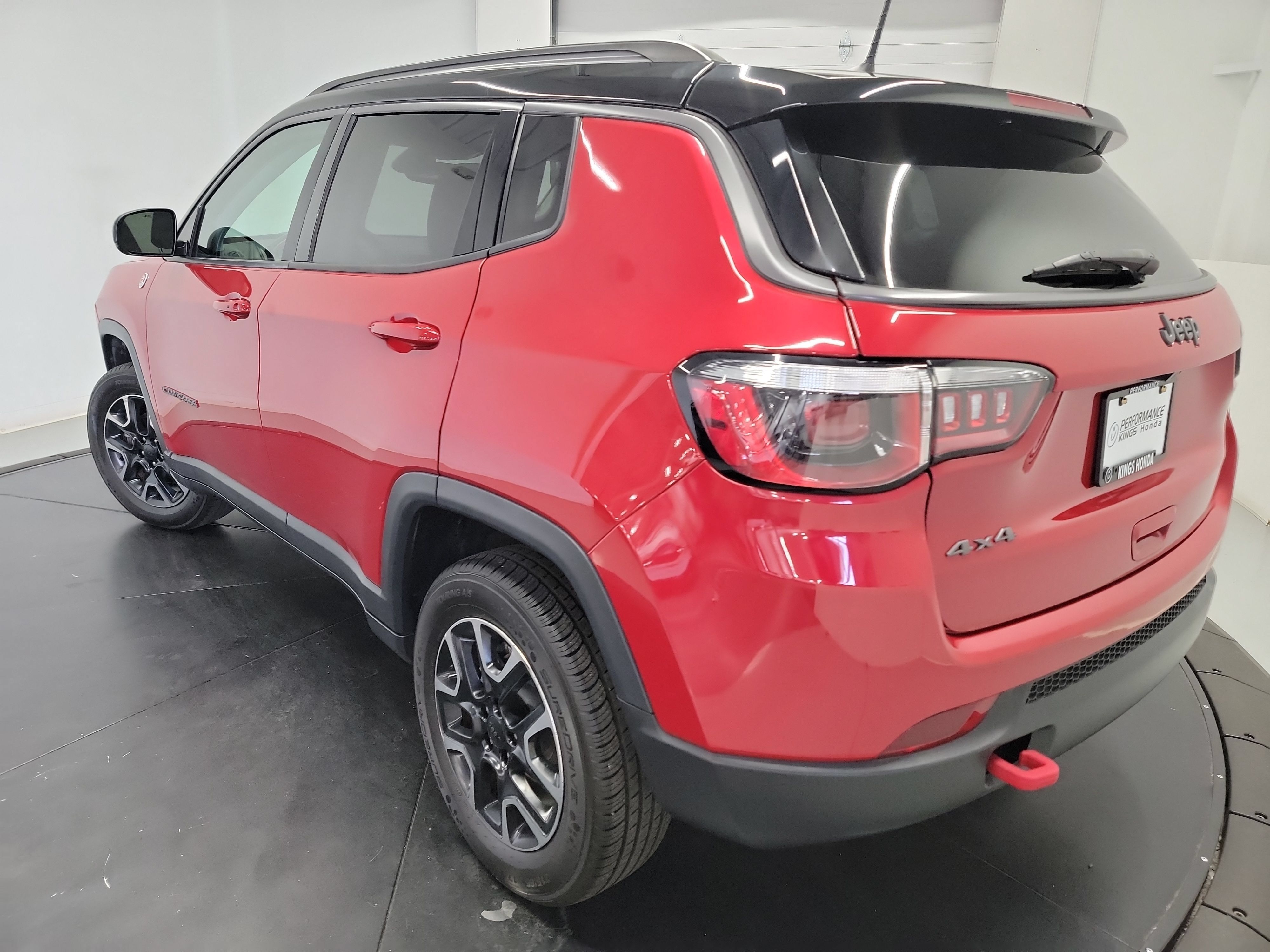 Used 2018 Jeep Compass Trailhawk w/ Leather Interior Group AWD/4WD image 6