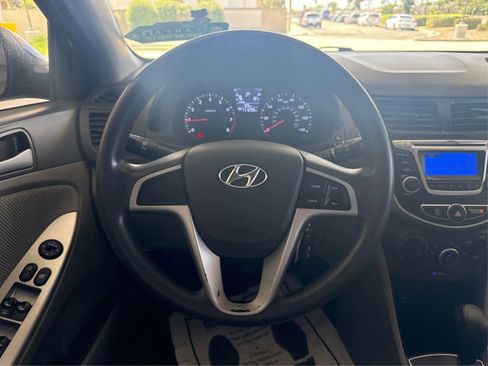 Used 2014 Hyundai Accent GS FWD image 17