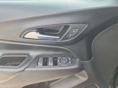 Used 2022 Chevrolet Equinox LT FWD image 13