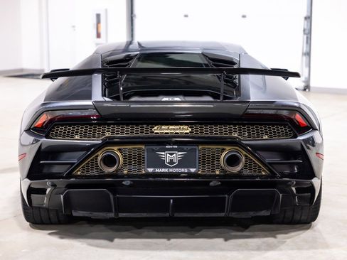 Used 2021 Lamborghini Huracan EVO RWD image 8