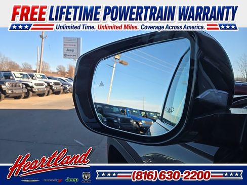 Used 2025 Jeep Grand Cherokee Summit AWD/4WD image 28