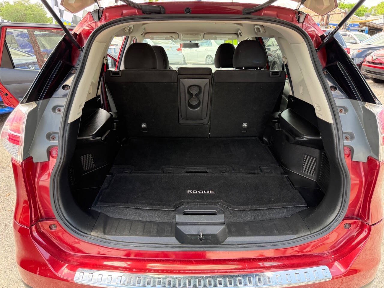 Used 2016 Nissan Rogue S w/ Appearance Package FWD image 19