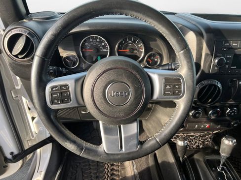 Used 2018 Jeep Wrangler Sport image 13