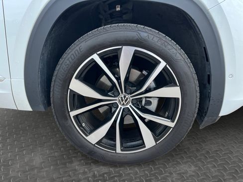 Used 2025 Volkswagen Atlas SEL Premium R-Line AWD/4WD image 20
