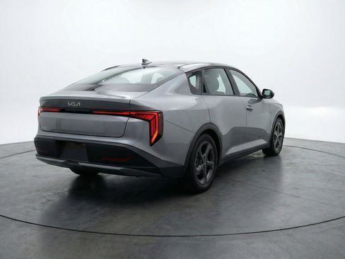 Used 2025 Kia K4 FWD image 9