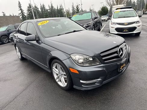 Used 2014 Mercedes-Benz C 250 Sedan image 3