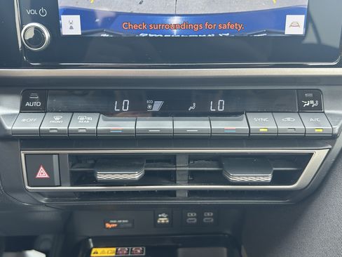 Used 2025 Toyota Camry LE FWD image 29