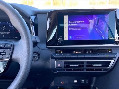 Certified 2025 Toyota Camry LE image 7