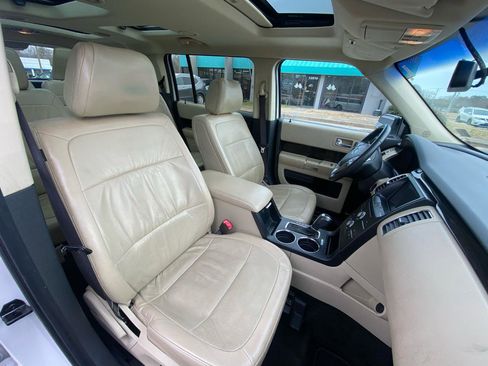 Used 2013 Ford Flex SEL image 12
