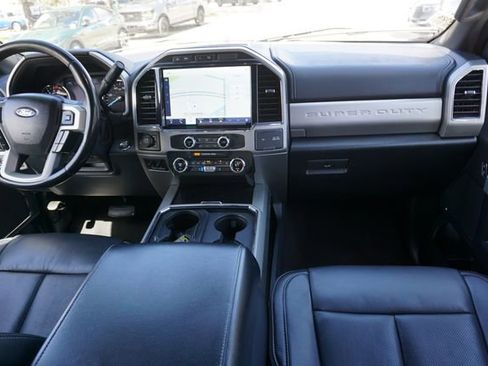 Certified 2022 Ford F250 Lariat w/ Black Appearance Package image 5