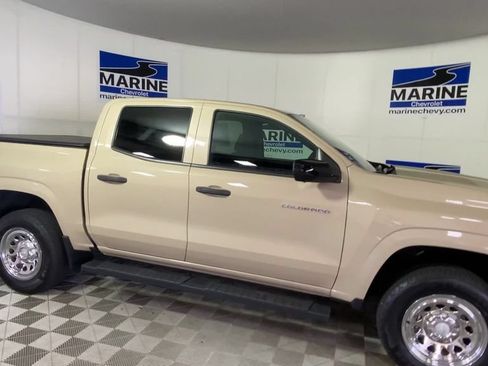Used 2024 Chevrolet Colorado W/T w/ Technology Package AWD/4WD image 3