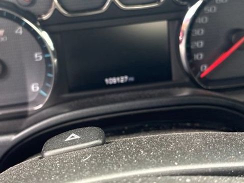 Used 2018 Chevrolet Silverado 1500 LT w/ All Star Edition AWD/4WD image 9