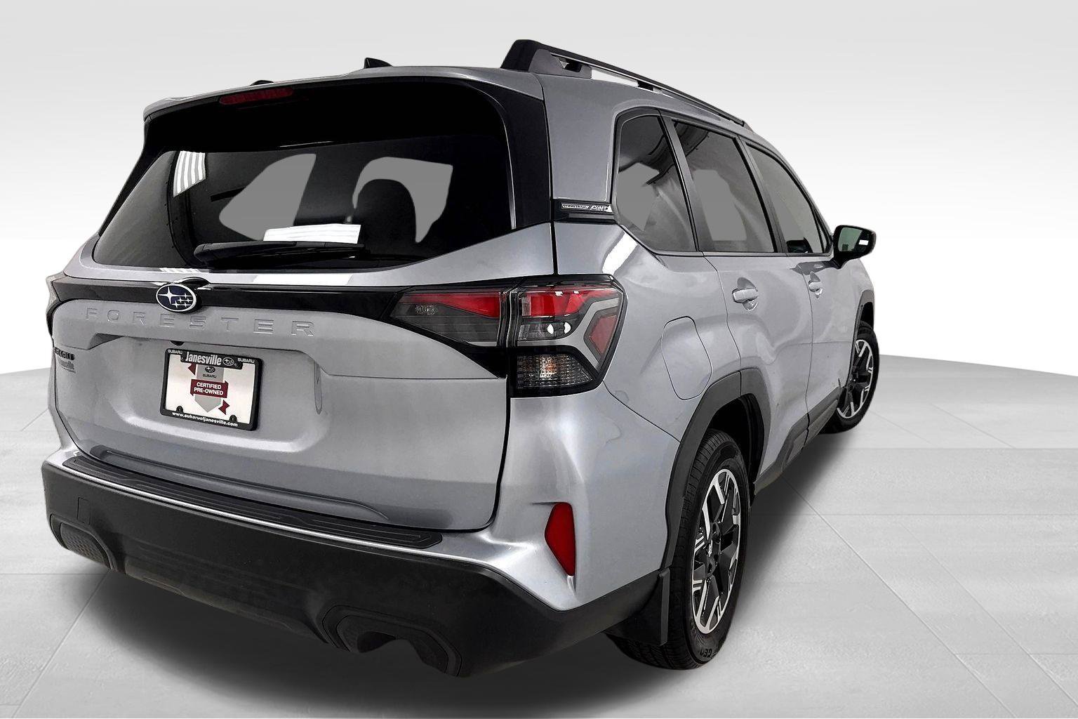 Certified 2025 Subaru Forester Premium AWD/4WD image 8