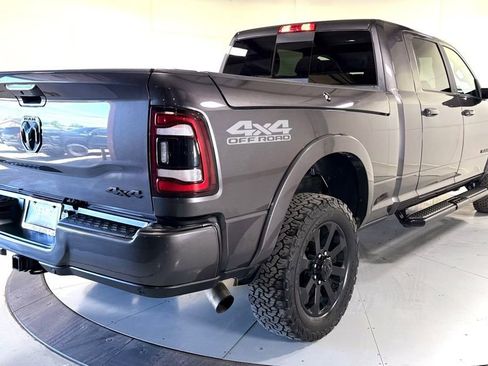Used 2022 RAM 2500 Laramie w/ Night Edition AWD/4WD image 4