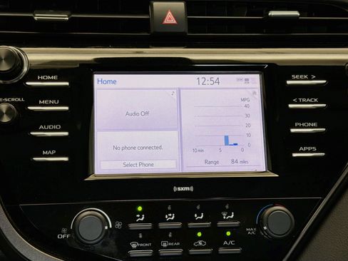 Used 2020 Toyota Camry LE FWD image 9