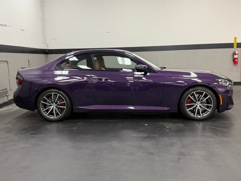 Used 2024 BMW 230i Coupe w/ Convenience Package RWD image 3