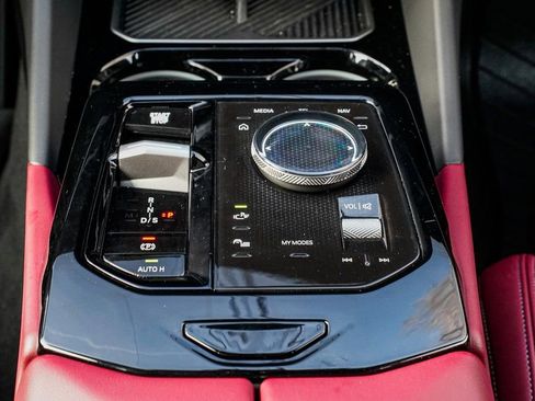 Certified 2025 BMW 530i xDrive w/ Premium Package image 15