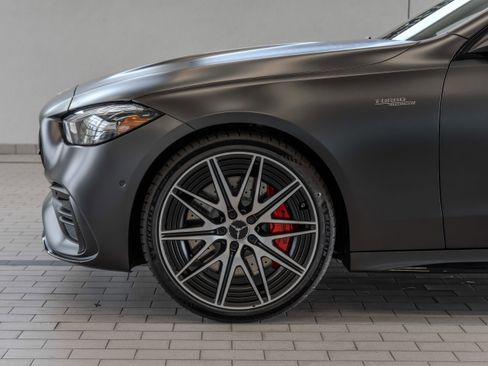 New 2026 Mercedes-Benz C 43 AMG 4MATIC Sedan image 4