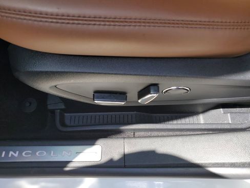 Used 2023 Lincoln Nautilus Reserve AWD/4WD image 20