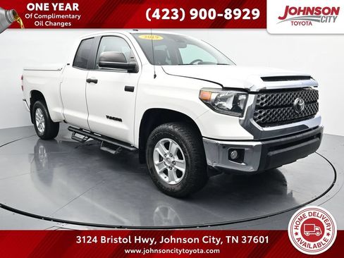 Used 2019 Toyota Tundra SR5 w/ Convenience Package AWD/4WD image 1