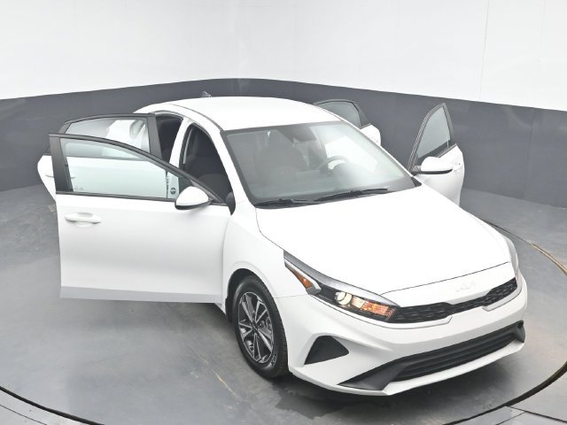 Used 2024 Kia Forte LXS FWD image 47