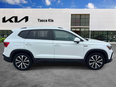 Used 2022 Volkswagen Taos SE w/ Panoramic Sunroof Package AWD/4WD image 5