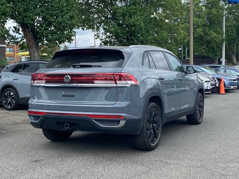 Certified 2025 Volkswagen Atlas Cross Sport SE FWD image 2