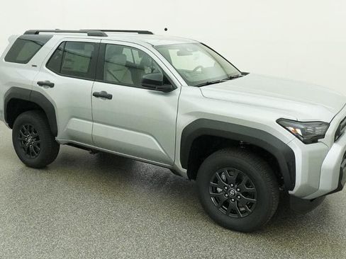 Used 2026 Toyota 4Runner SR5 AWD/4WD image 12