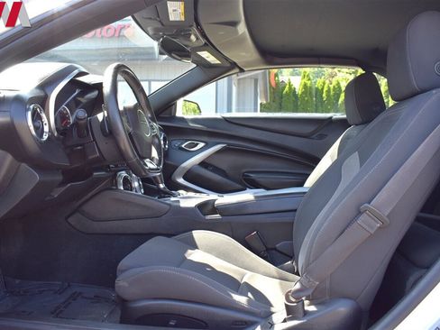 Used 2018 Chevrolet Camaro LT image 18