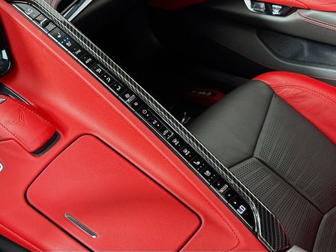 Used 2024 Chevrolet Corvette Stingray Preferred Conv w/ Z51 Performance Package RWD image 17