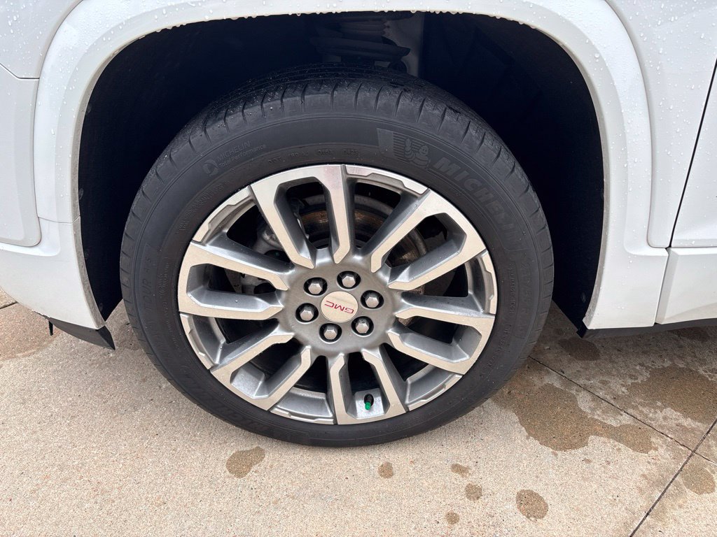 Used 2023 GMC Acadia Denali AWD/4WD image 11
