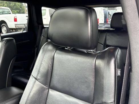 Used 2022 Jeep Grand Cherokee Limited image 2