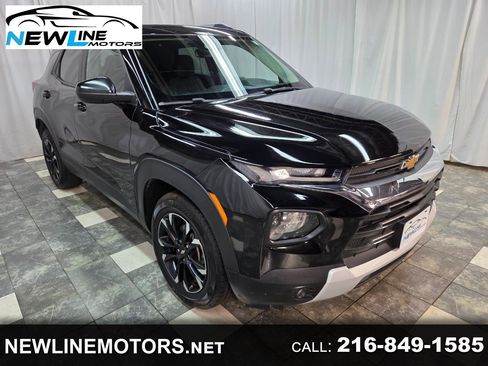 Used 2021 Chevrolet TrailBlazer LT w/ Convenience Package image 1