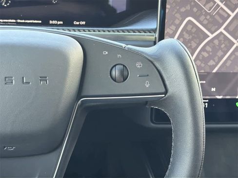 Used 2022 Tesla Model X Plaid image 15