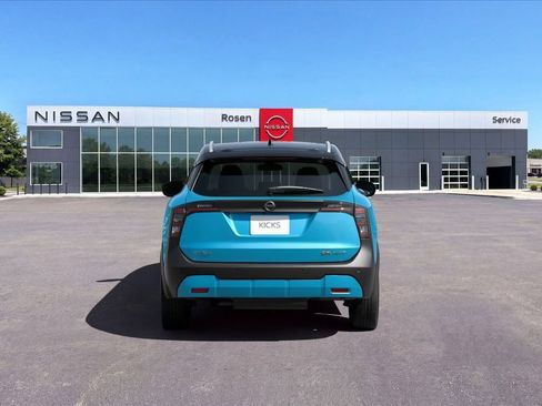 New 2026 Nissan Kicks SR w/ SR Premium Package AWD/4WD image 12