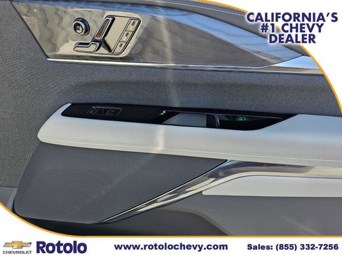Used 2025 Cadillac Escalade IQ Sport 1 w/ Smart Trailering package AWD/4WD image 9