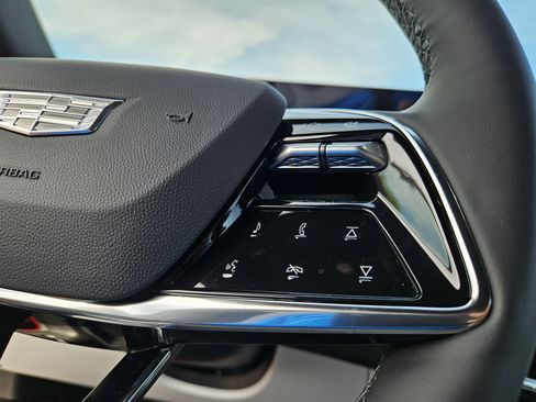 New 2025 Cadillac Lyriq Sport image 33