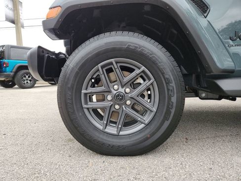 New 2026 Jeep Gladiator Sport image 30