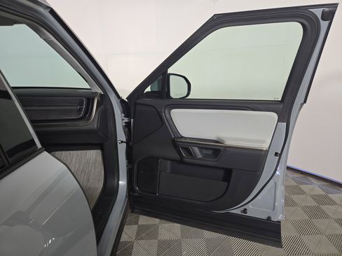 Used 2024 Rivian R1S Adventure AWD/4WD image 18