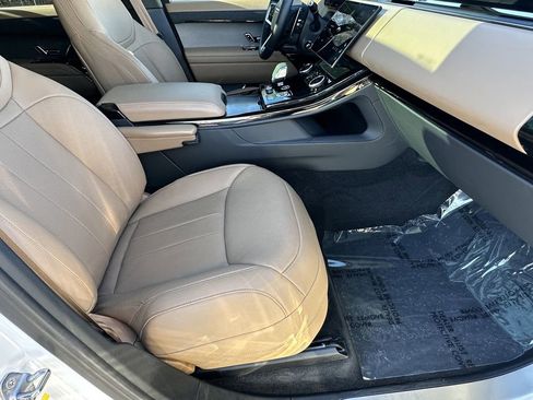 Used 2023 Land Rover Range Rover Sport SE image 15