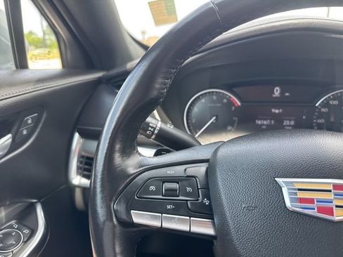 Used 2023 Cadillac XT4 Premium Luxury FWD image 12