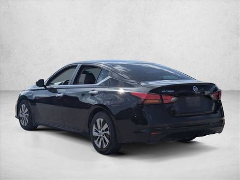 Used 2022 Nissan Altima 2.5 S FWD image 8