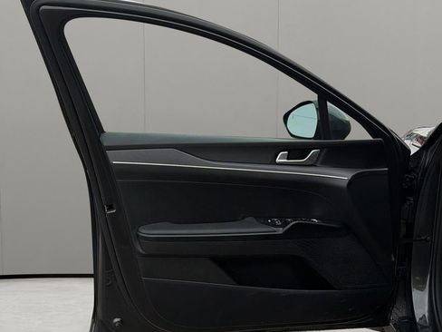 Used 2025 Kia K5 LXS image 10